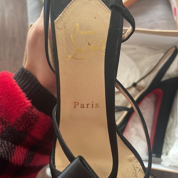 Christian Louboutin Paris - Picture 6 of 13